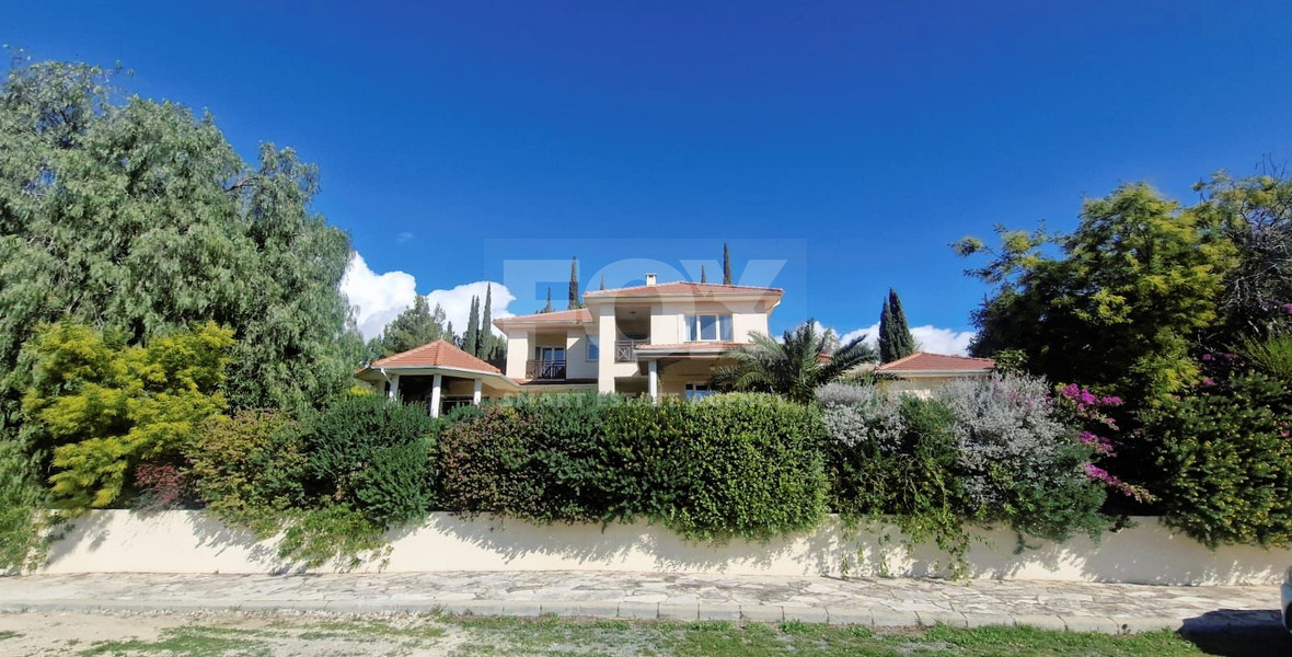 Exquisite Villa for sale in Laneia: Swimming Pool, Landscaped Garden, Unobstructed Views