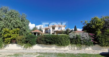 Exquisite Villa for sale in Laneia: Swimming Pool, Landscaped Garden, Unobstructed Views