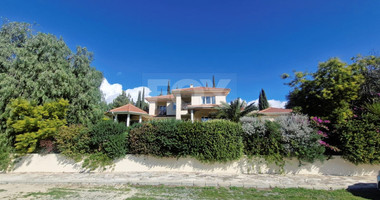 Exquisite Villa for sale in Laneia: Swimming Pool, Landscaped Garden, Unobstructed Views