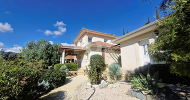 Exquisite Villa for sale in Laneia: Swimming Pool, Landscaped Garden, Unobstructed Views