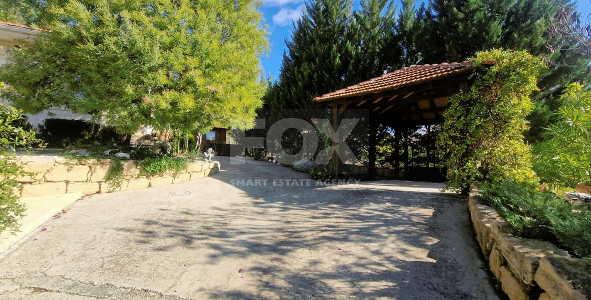 Exquisite Villa for sale in Laneia: Swimming Pool, Landscaped Garden, Unobstructed Views