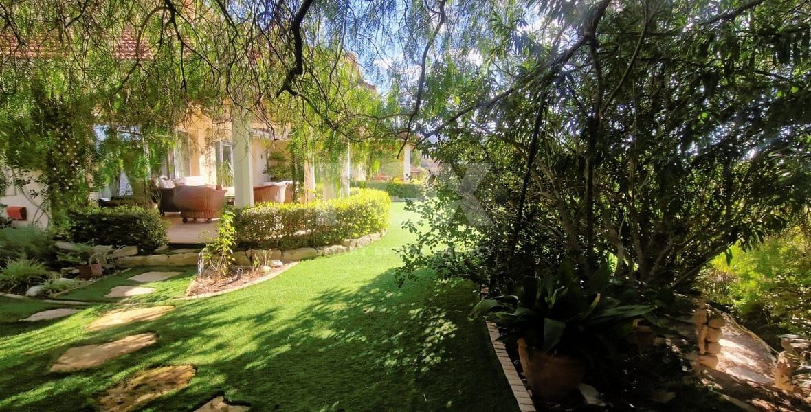 Exquisite Villa for sale in Laneia: Swimming Pool, Landscaped Garden, Unobstructed Views