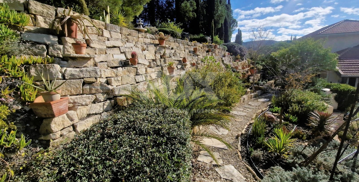 Exquisite Villa for sale in Laneia: Swimming Pool, Landscaped Garden, Unobstructed Views