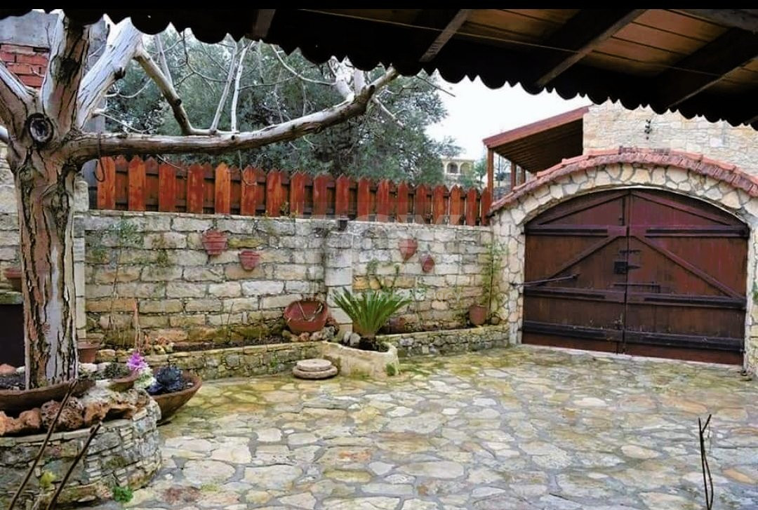 Beautiful traditional stone house in Lofou village, Limassol