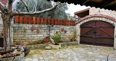 Beautiful traditional stone house in Lofou village, Limassol