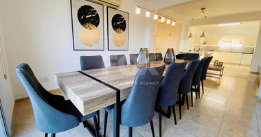 Five bedroom detached villa with sea views