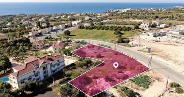 Residential field in Peyia Municipality, Paphos