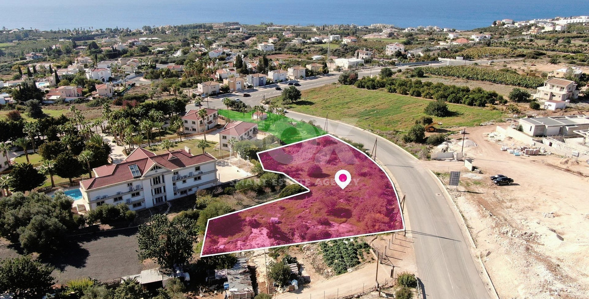 Residential field in Peyia Municipality, Paphos