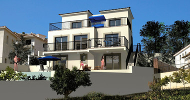 Four bedroom villa plus two additional room in Peyia area, Paphos
