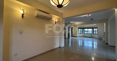 Detached five bedroom Villa with swimming pool for sale in Agios Athanasios-Limassol