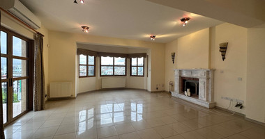 Detached five bedroom Villa with swimming pool for sale in Agios Athanasios-Limassol