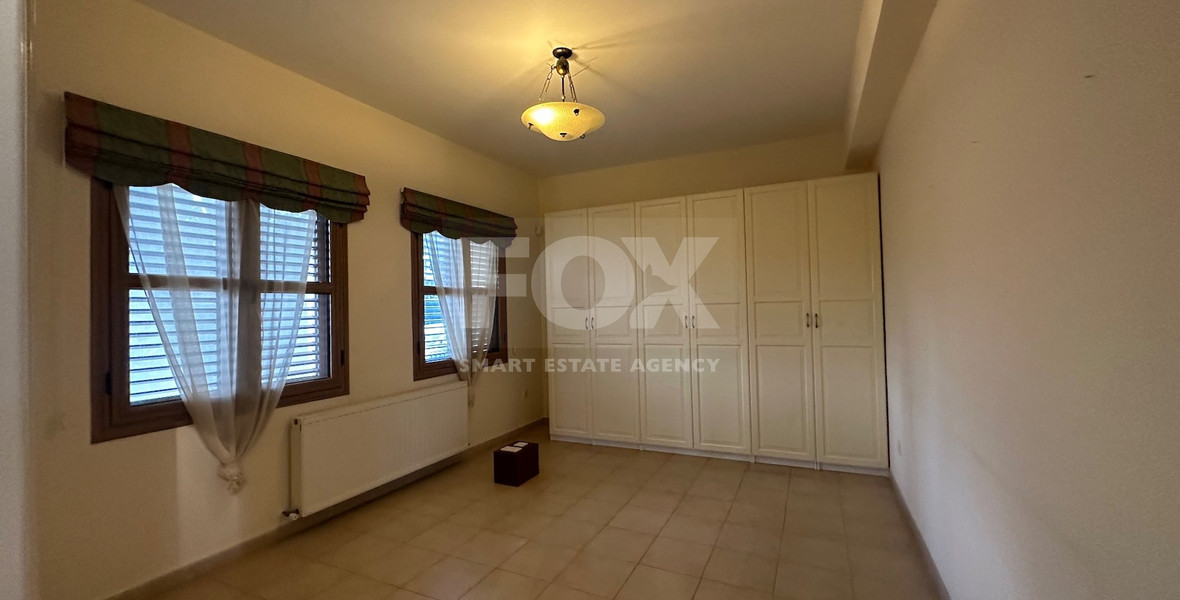 Detached five bedroom Villa with swimming pool for sale in Agios Athanasios-Limassol