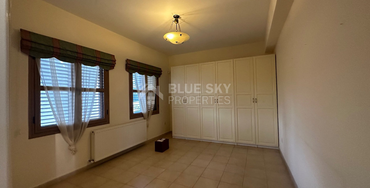 Detached five bedroom Villa with swimming pool for sale in Agios Athanasios-Limassol