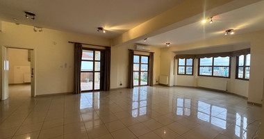 Detached five bedroom Villa with swimming pool for sale in Agios Athanasios-Limassol