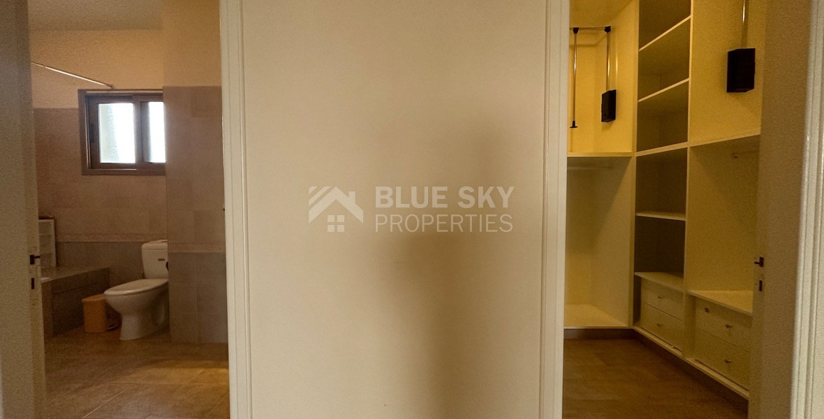 Detached five bedroom Villa with swimming pool for sale in Agios Athanasios-Limassol