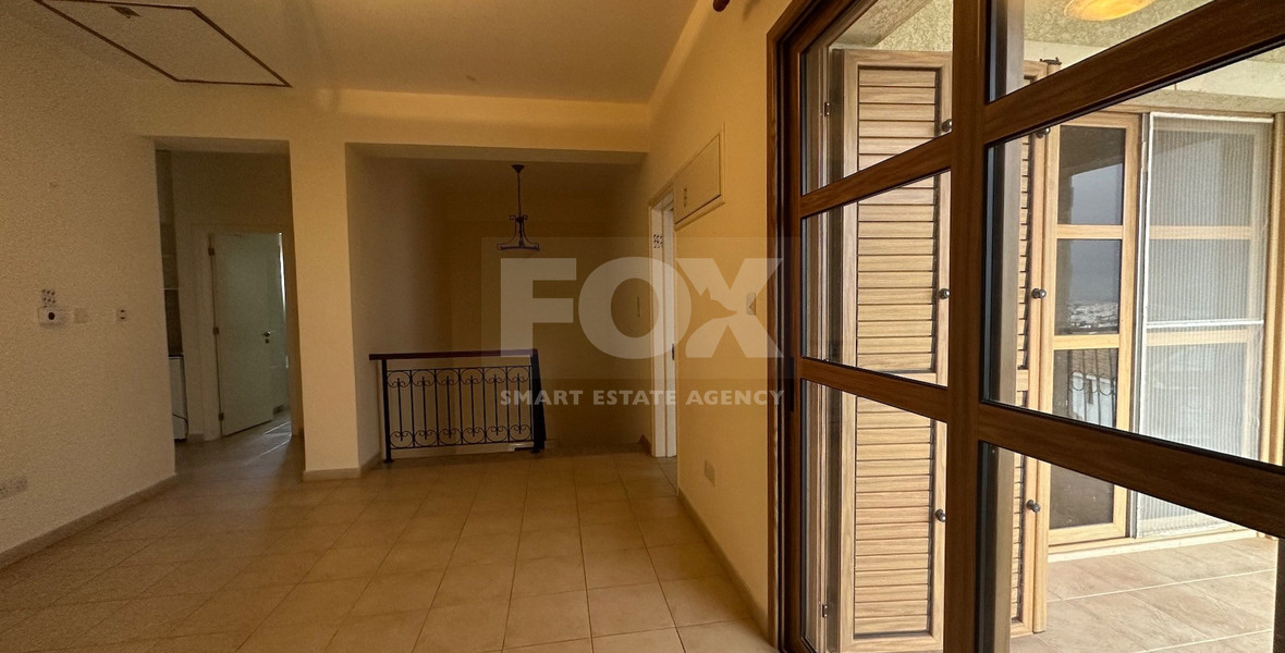 Detached five bedroom Villa with swimming pool for sale in Agios Athanasios-Limassol