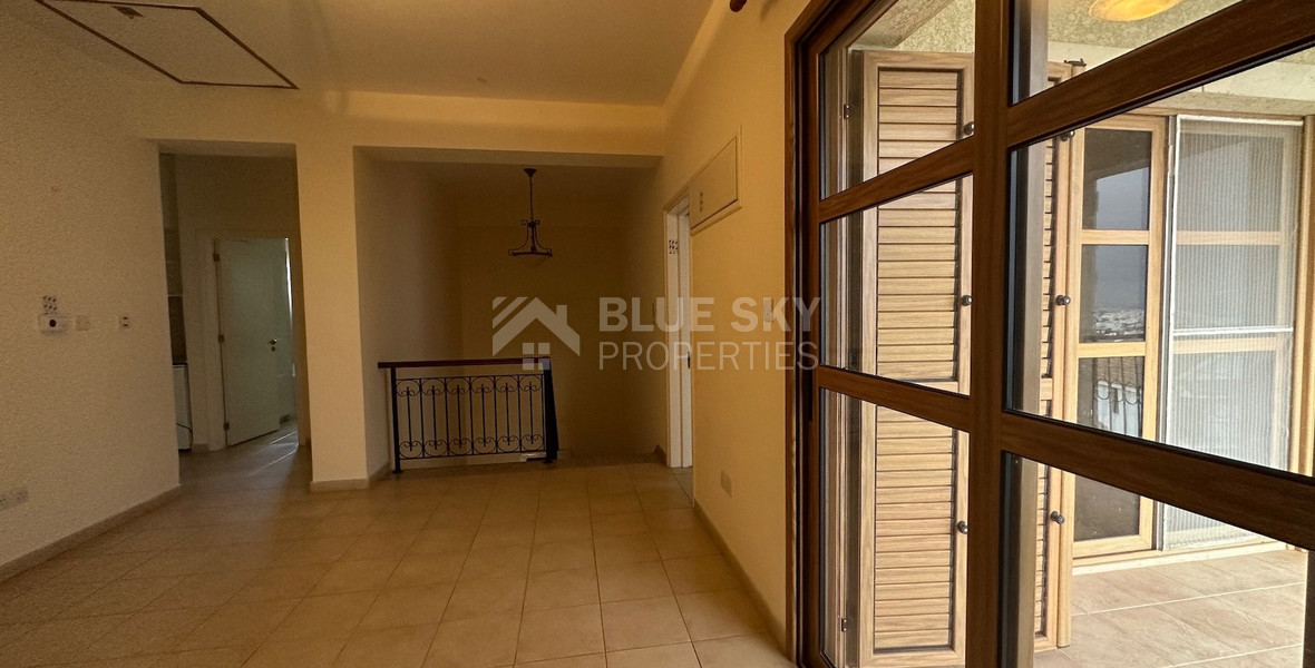 Detached five bedroom Villa with swimming pool for sale in Agios Athanasios-Limassol