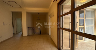 Detached five bedroom Villa with swimming pool for sale in Agios Athanasios-Limassol
