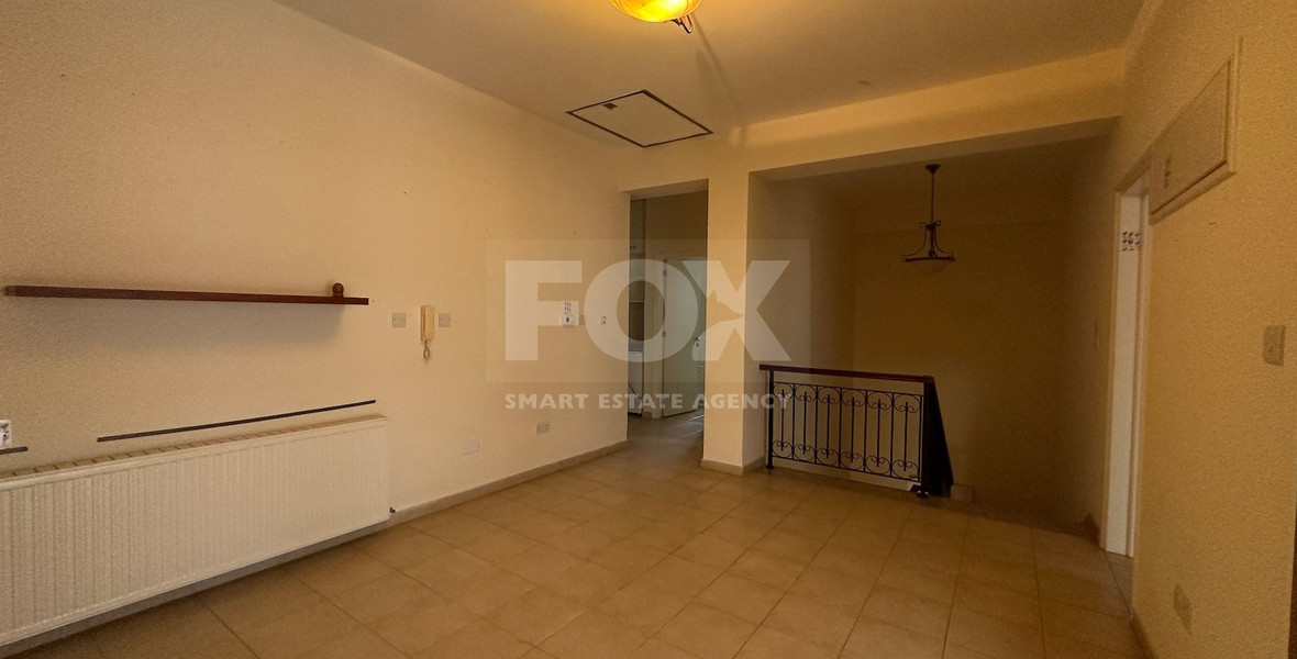 Detached five bedroom Villa with swimming pool for sale in Agios Athanasios-Limassol