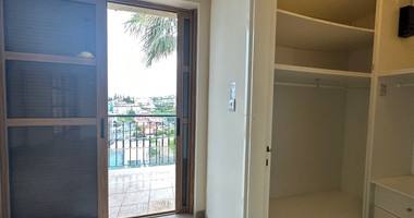 Detached five bedroom Villa with swimming pool for sale in Agios Athanasios-Limassol