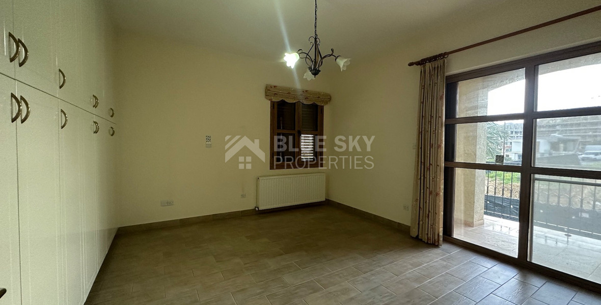 Detached five bedroom Villa with swimming pool for sale in Agios Athanasios-Limassol