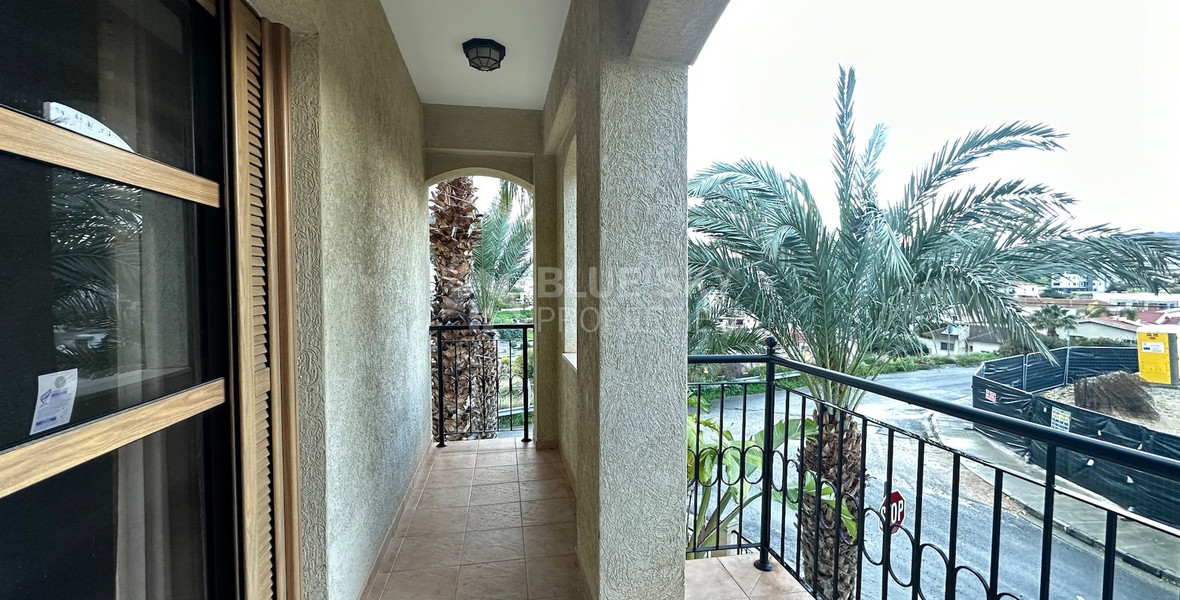 Detached five bedroom Villa with swimming pool for sale in Agios Athanasios-Limassol