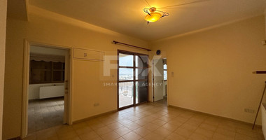 Detached five bedroom Villa with swimming pool for sale in Agios Athanasios-Limassol