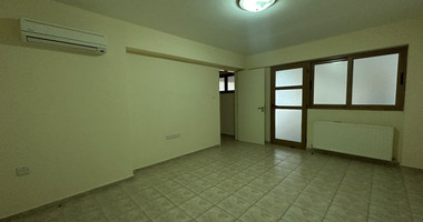 Detached five bedroom Villa with swimming pool for sale in Agios Athanasios-Limassol