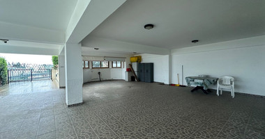 Detached five bedroom Villa with swimming pool for sale in Agios Athanasios-Limassol