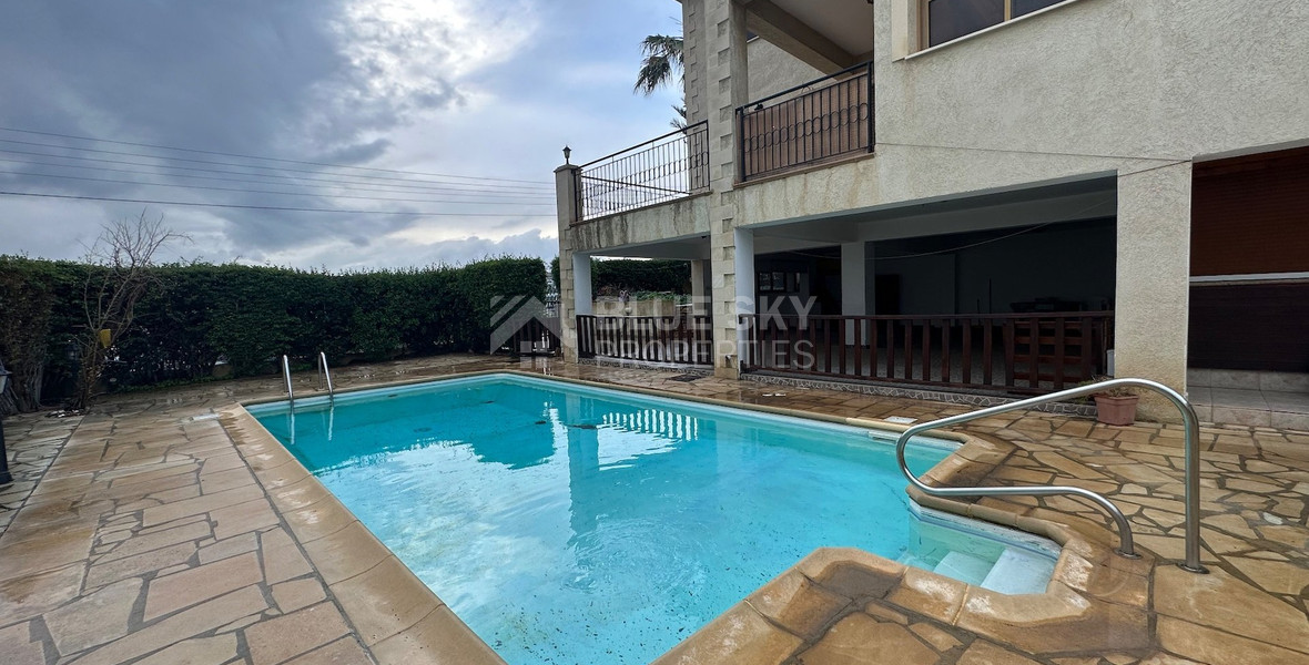 Detached five bedroom Villa with swimming pool for sale in Agios Athanasios-Limassol