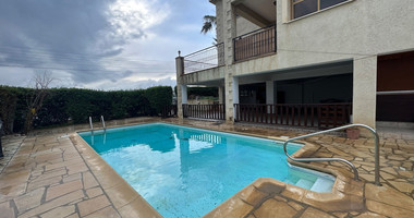 Detached five bedroom Villa with swimming pool for sale in Agios Athanasios-Limassol