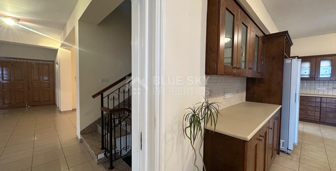 Detached five bedroom Villa with swimming pool for sale in Agios Athanasios-Limassol