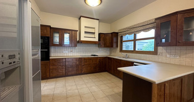 Detached five bedroom Villa with swimming pool for sale in Agios Athanasios-Limassol