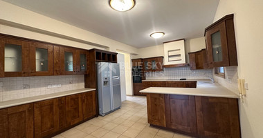 Detached five bedroom Villa with swimming pool for sale in Agios Athanasios-Limassol