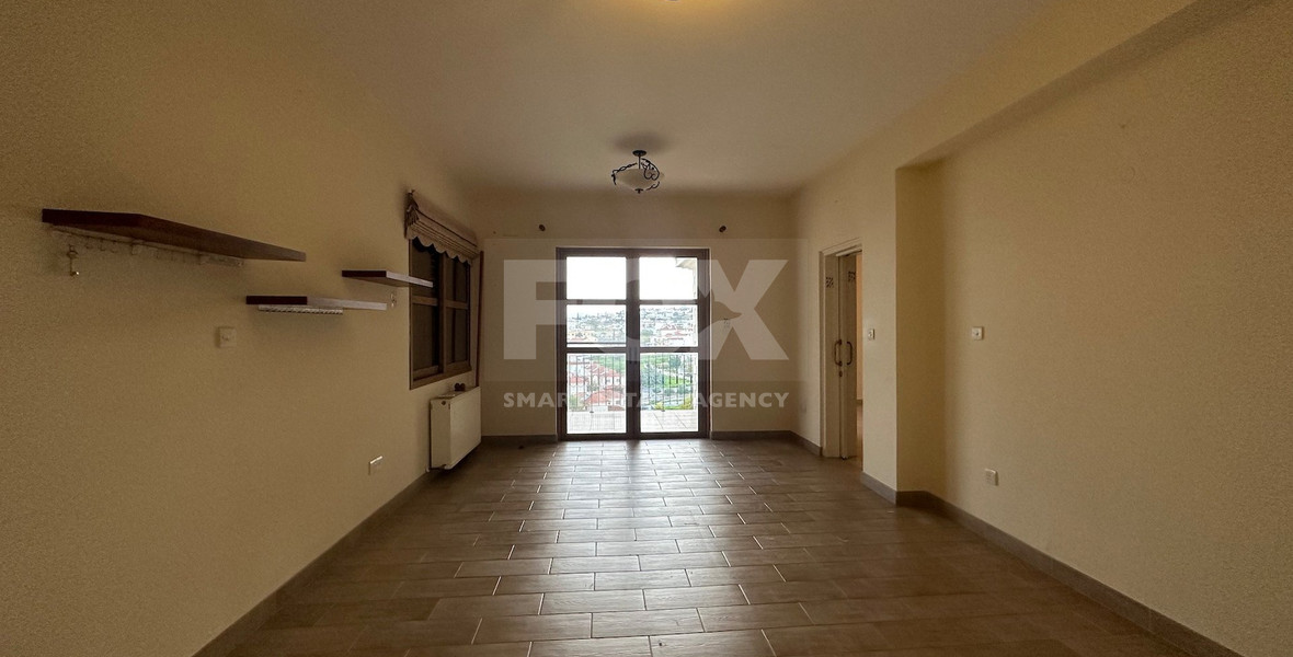 Detached five bedroom Villa with swimming pool for rent in Agios Athanasios