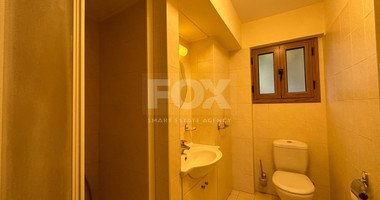 Detached five bedroom Villa with swimming pool for rent in Agios Athanasios