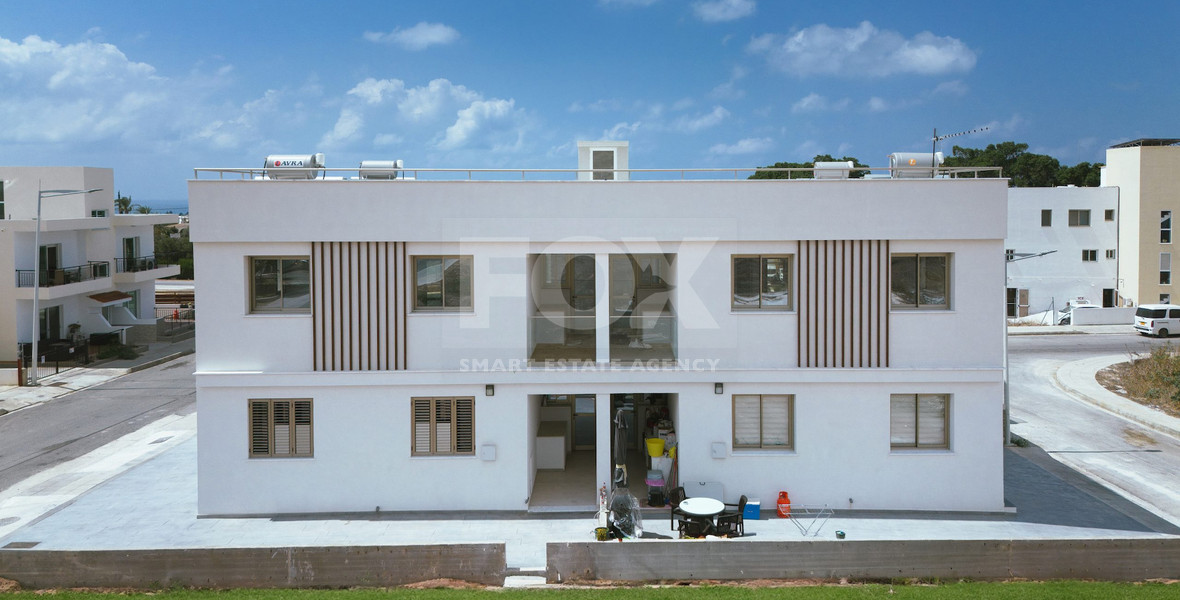 Three bedroom apartment for sale  in Geroskipou with roof garden
