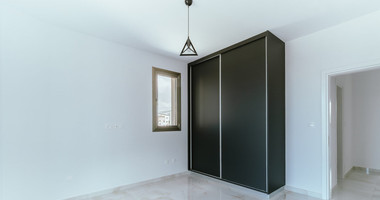 Three bedroom apartment for sale  in Geroskipou with roof garden
