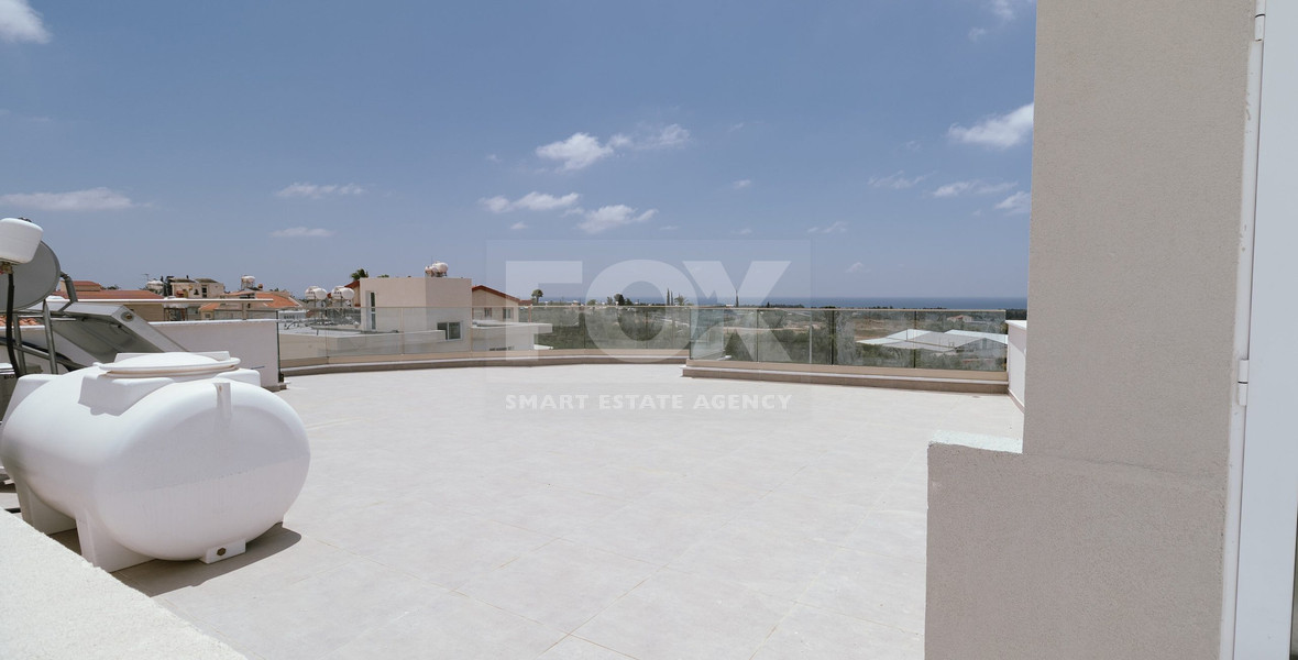 Three bedroom apartment for sale  in Geroskipou with roof garden