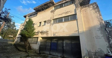 Old Building on a large plot in Agios Nikolaos