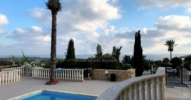 Four bedroom Villa with Sea Views .