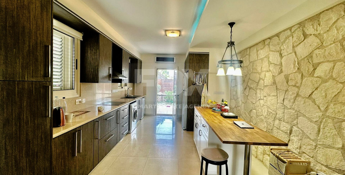 Four bedroom Villa with Sea Views .