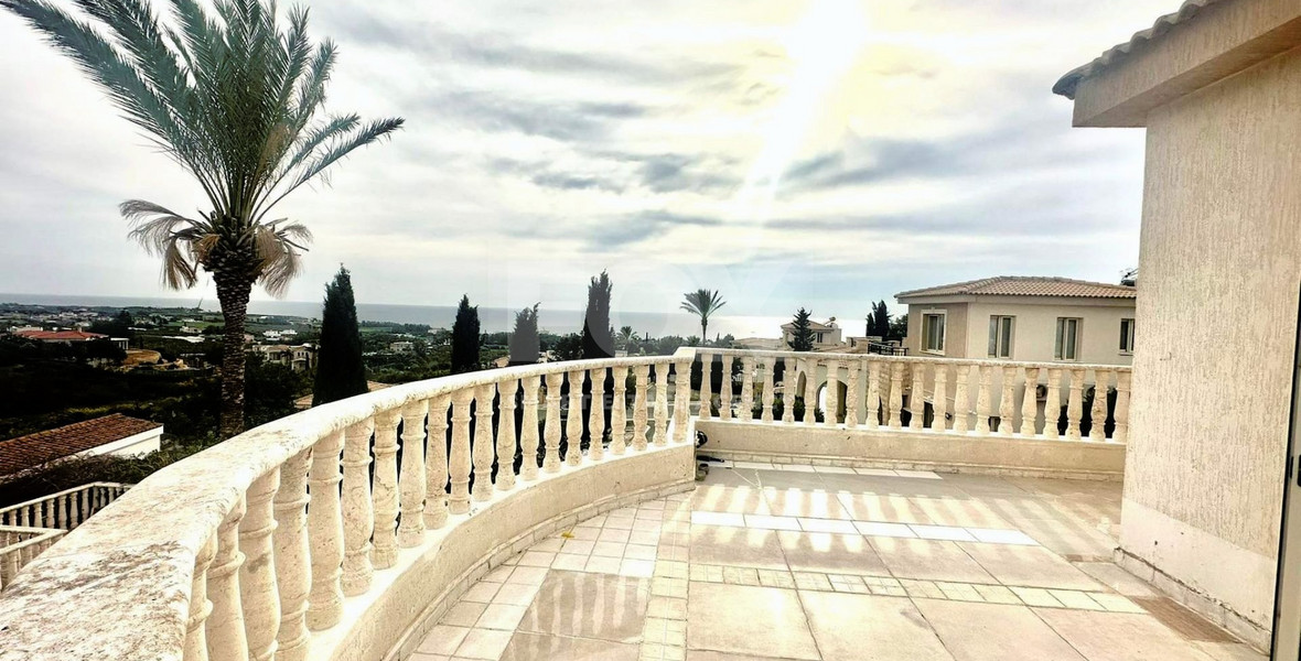 Four bedroom Villa with Sea Views .