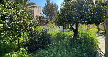 PLOT WITH TWO STOREY BUILDING ON IN THE HEART OF AGIA ZONI