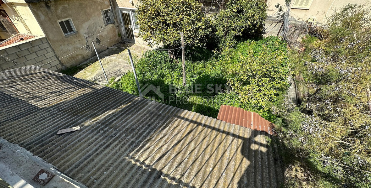 PLOT WITH TWO STOREY BUILDING ON IN THE HEART OF AGIA ZONI