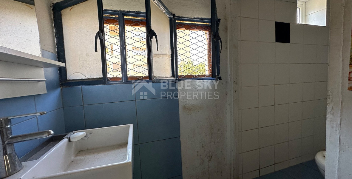 PLOT WITH TWO STOREY BUILDING ON IN THE HEART OF AGIA ZONI