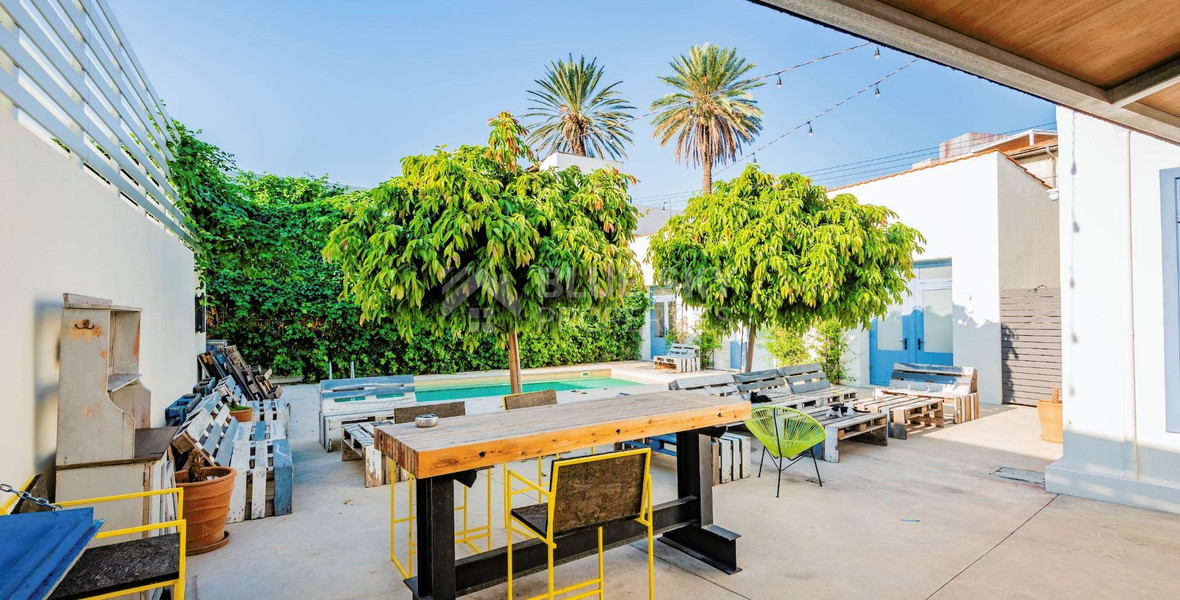 Building for sale near historical center in Limassol