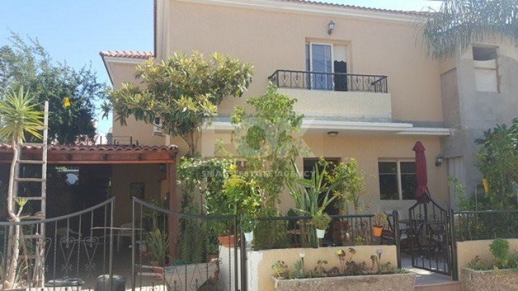 3 Bed House For Sale In Mesa Gitonia Limassol