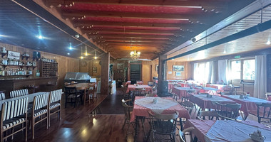 Traditional Hotel for sale in Pano Platres