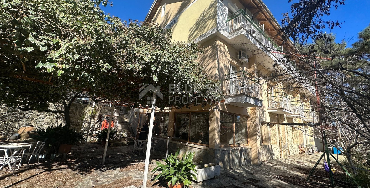 Traditional Hotel for sale in Pano Platres